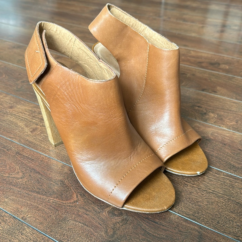 Aldo Heels